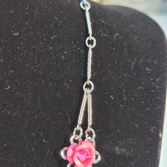 Vintage 2002 Avon Silver Toned Links with Pink Metal Roses Collar Necklace - Picture 4 of 6